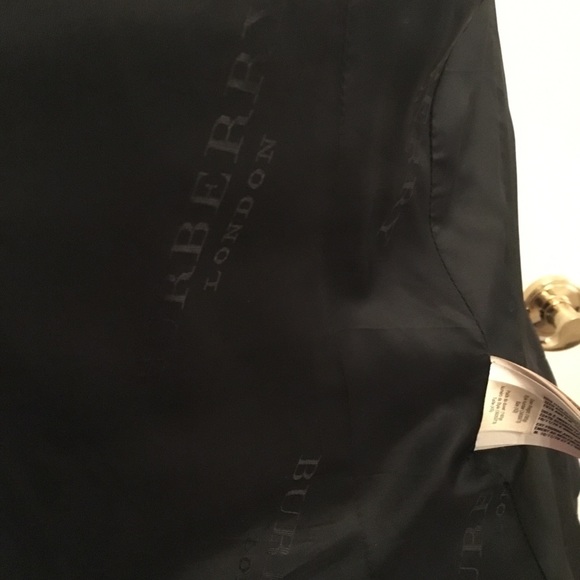 ‼️🔥Stunning Burberry plaid puffer - Picture 7 of 11